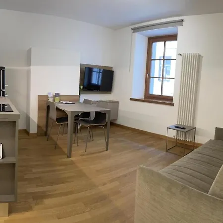 Apartment App. Central Living 4 Caldaro